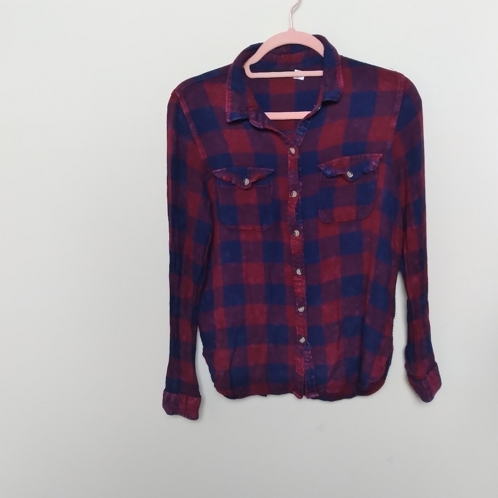 Urban Outfitters BDG Red and Blue Plaid Button Down Shirt Size Medium - Picture 1 of 7